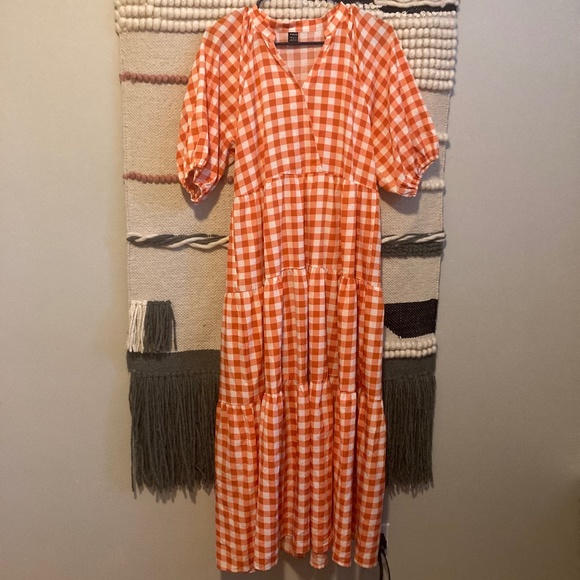 Gingham dress - Picture 1 of 2